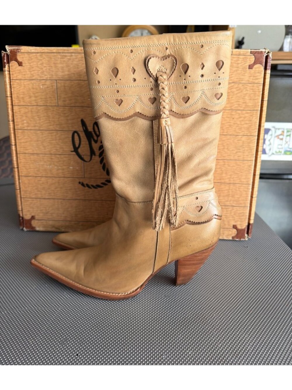Charlie 1 Horse Lucchese Women's Tan Leather Side Tassel Mid-Calf Boots 8 w/Box - Picture 2 of 16